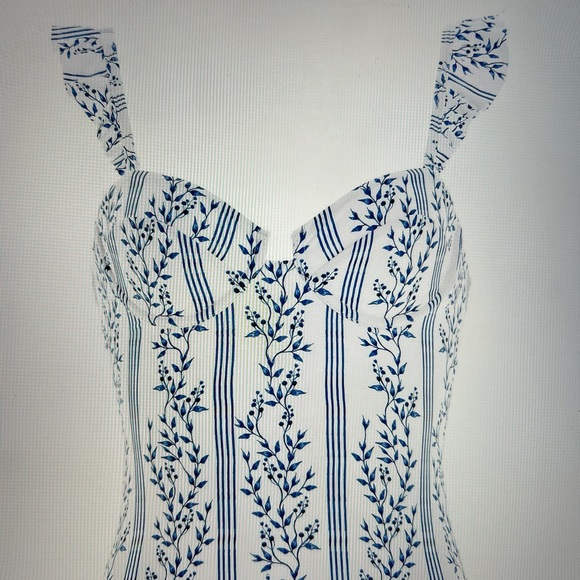 Agua Bendita Grosellas Swimsuit - Picture 3 of 8